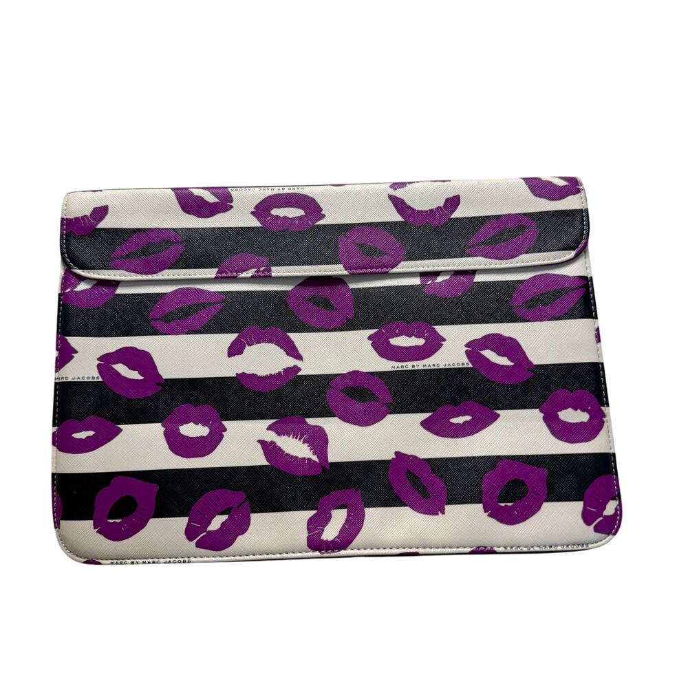 Marc by Marc Jacobs Striped Purple Lips Laptop Sleeve / Case
